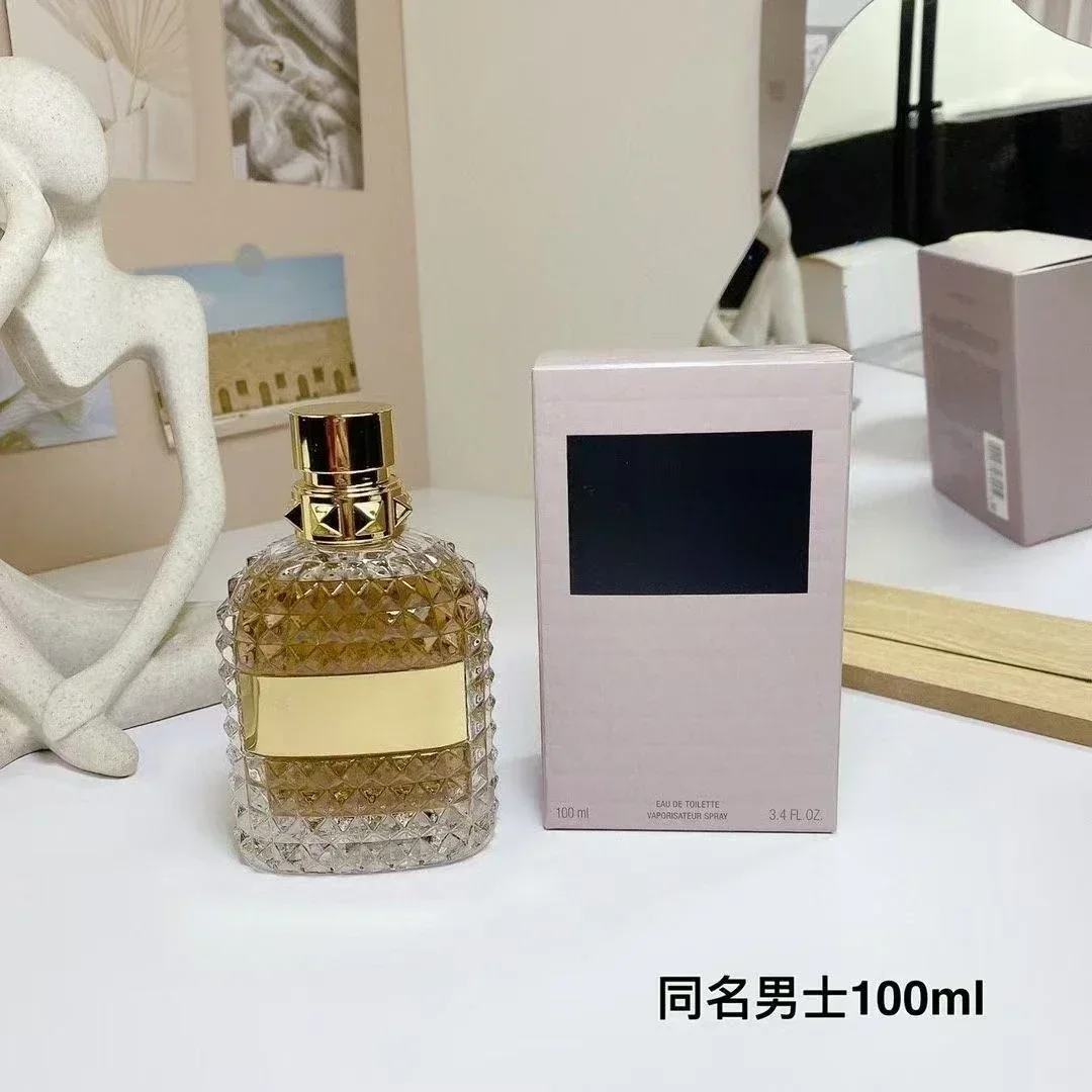 Rose Water Spray - عطر ماركة مشهورة في زجاجة أنيقة