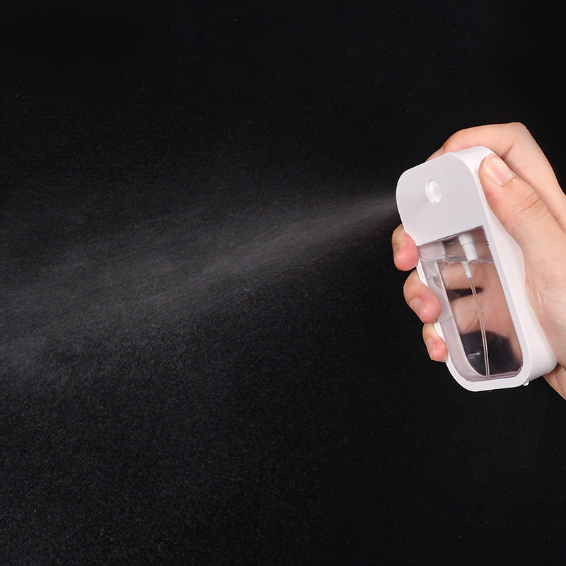 عطر الكرتون الرقمي المذهل في ز - مراجعة Rose Water Spray وسعره