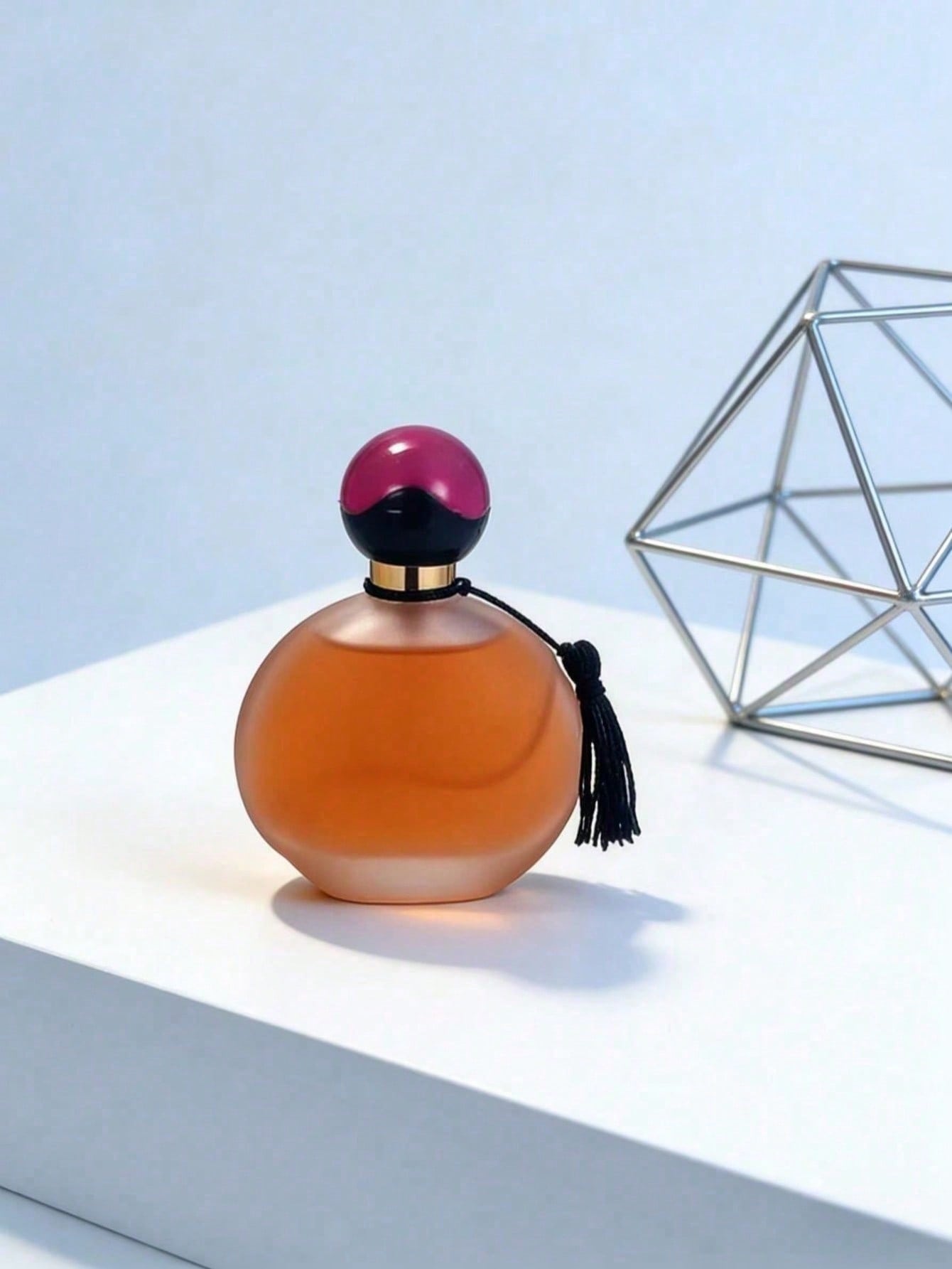 عطر فاخر للجنسين برائحة خشبية  - مراجعة Perfume Fragrance Dupe وسعره
